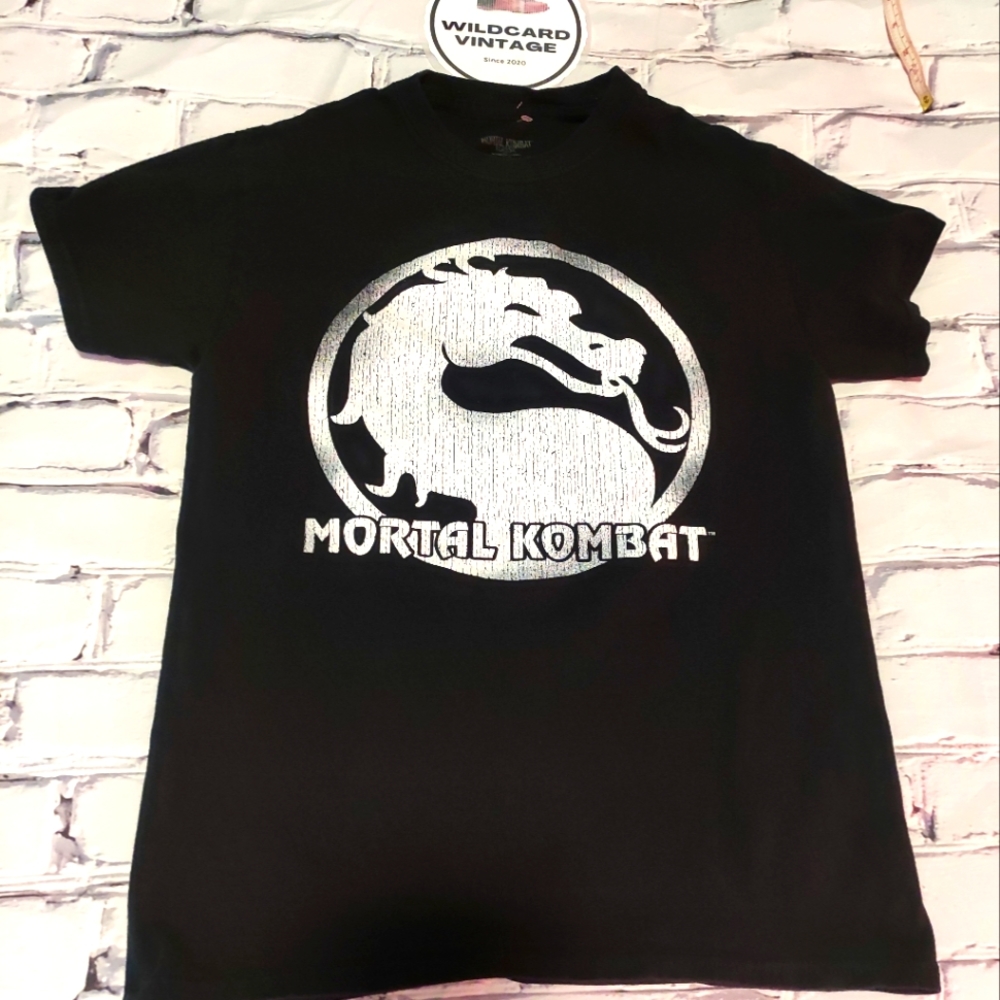 Mortal Kombat T-shirt Size SMALL ,  BLACK & WHITE CLASSIC LOGO